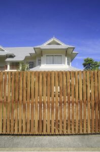 Pros and Cons of Wood Fencing